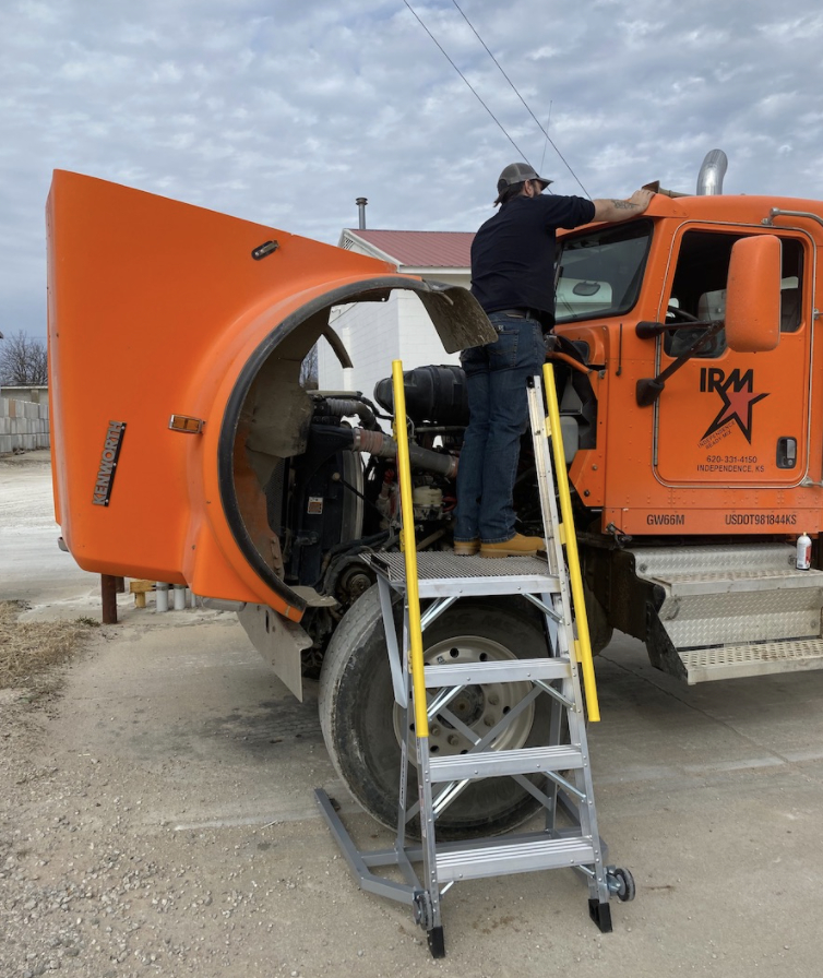 this image shows mobile truck repair in Spring Hill, FL